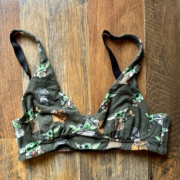Star Wars x MeUndies Mandalorian Triangle Bra Size Small - Picture 1 of 4